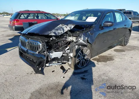 2026 BMW 530I xDrive z USA, uszkodzony, nr VIN WBA53FJ09TCW46183